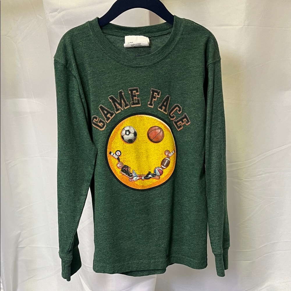 Bottlecapps kids Green Long Sleeve Tee with Game Face Graphic size medium (5/6)